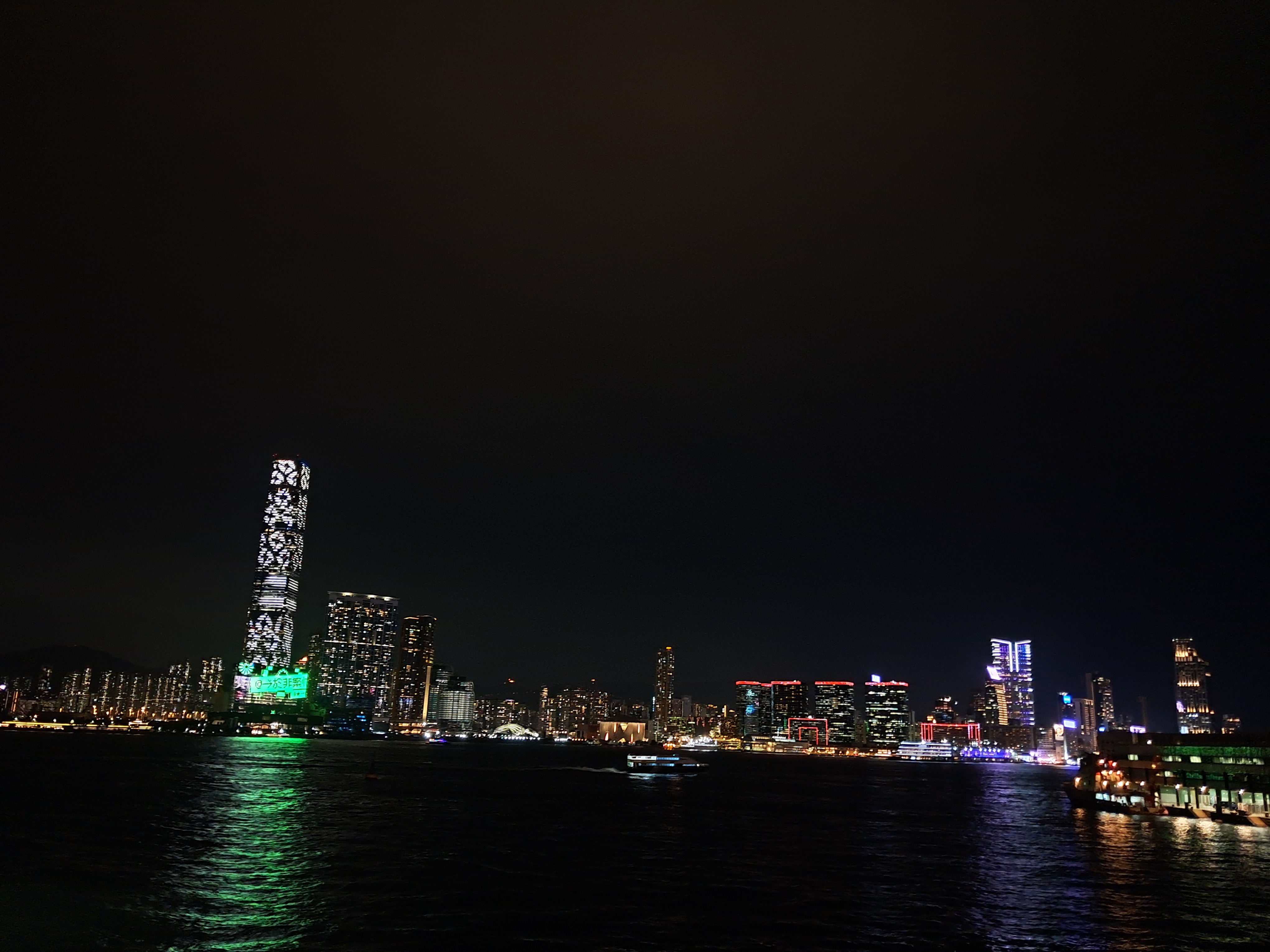 Hong Kong skyline at sunset โ Indian travellers need a free PAR registration before visiting Hong Kong.